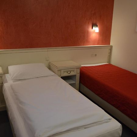 Hotel Pension Bellevue Бад-Доберан Номер фото